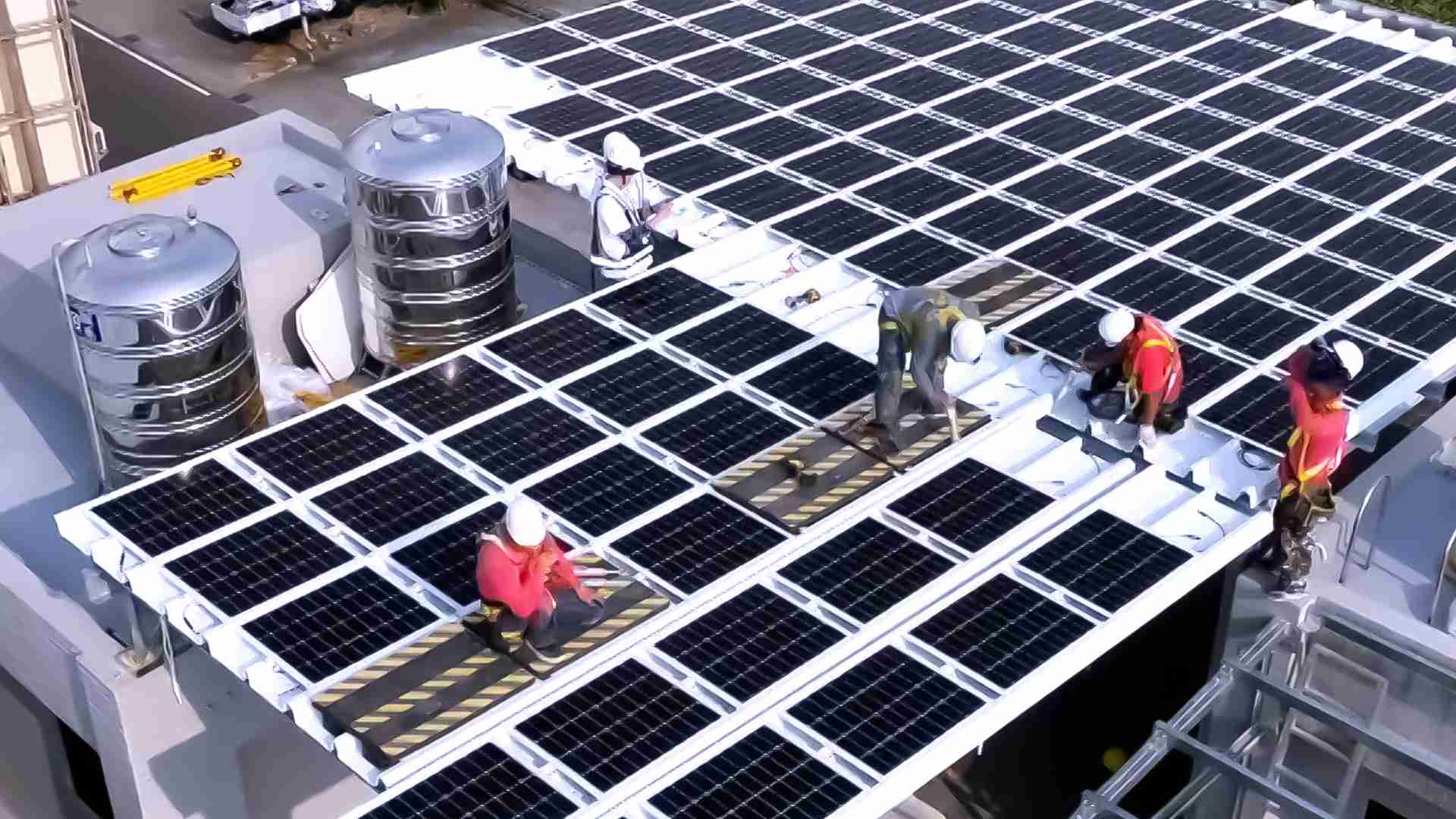 z6mg·人生就是博着力于替代能源之技术研发，，，，如光电浪板的相关制程、、、设备与产品，，，其中所开发之光电整合型浪板，，，，减少传统金属支架安装，，，，更提升耐候度，，，可广泛运用于多元场域，，并辅助建筑达到净零碳排目标