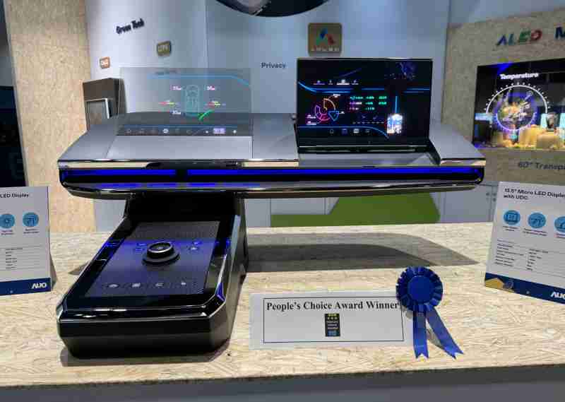 z6mg·人生就是博车用Micro LED Display HMI解决方案获”最佳车用显示奖”，，，，以用户为中心开发，，，针对前座驾驶与乘客设计兼具娱乐与安全的高画质屏幕，，包含车舱前座的Micro LED透明屏幕及全球首款内建镜头的智慧Micro LED显示器