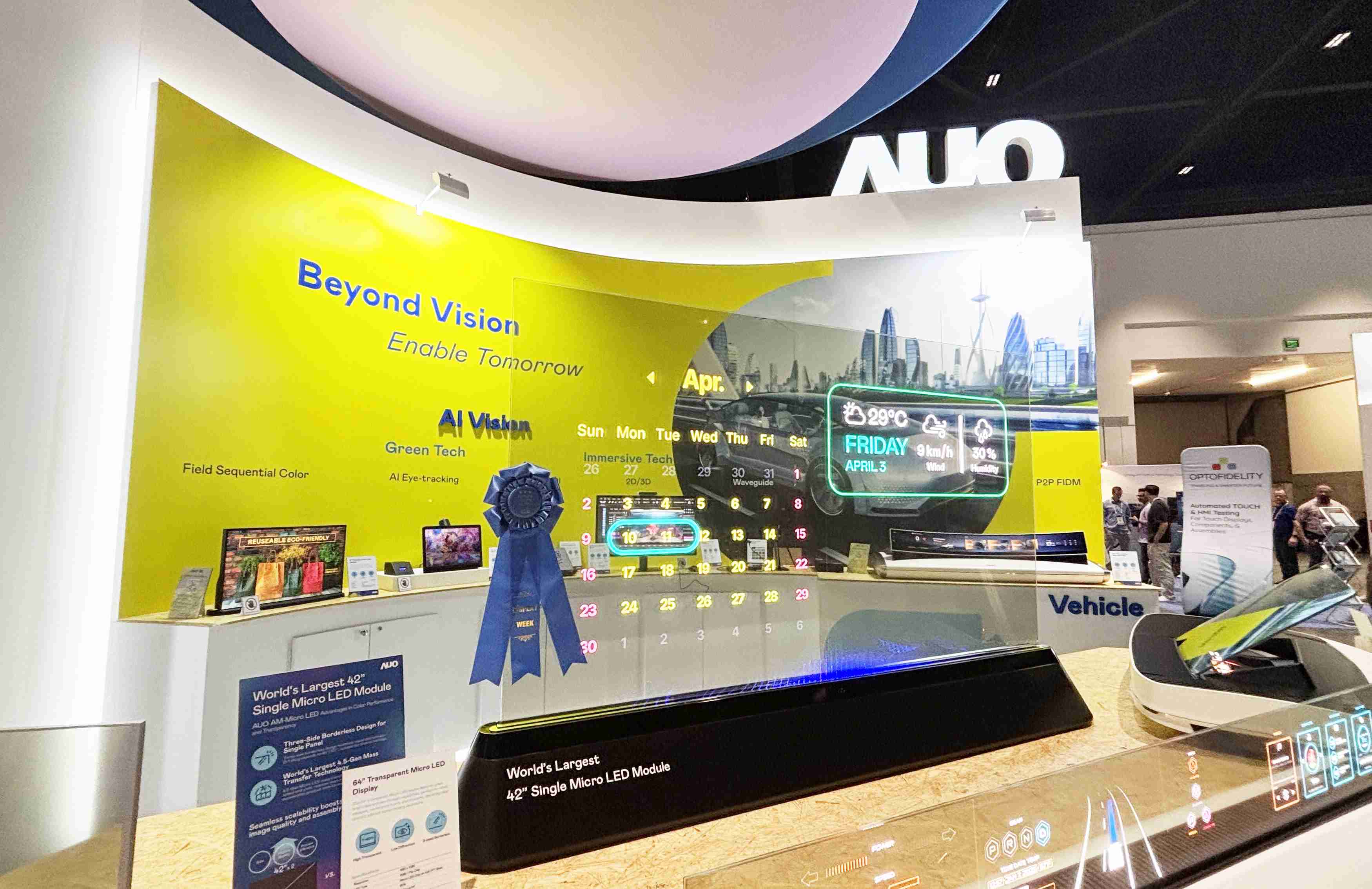 z6mg·人生就是博64吋透明Micro LED显示器获〝最佳Micro LED技术应用奖〞，，，，其绝妙的透明穿透特性，，，，同时具备1,000 nits的高亮度表现，，并透过精细的无缝拼接延伸，，，，可依需求灵活应用于多元场域，，，展现出Micro LED显示技术划时空的无限潜力